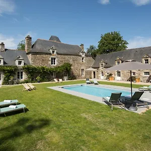 Bed and breakfast Manoir Du Vau D Arz Et D Hotes Avec Piscine, Malansac